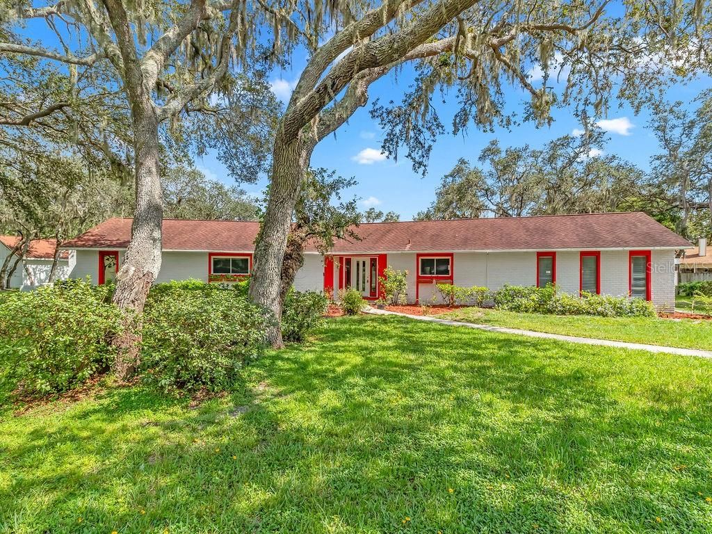 Photo of 4509 Hickory Creek Lane, Brandon, FL 33511 (MLS # TB8419722)