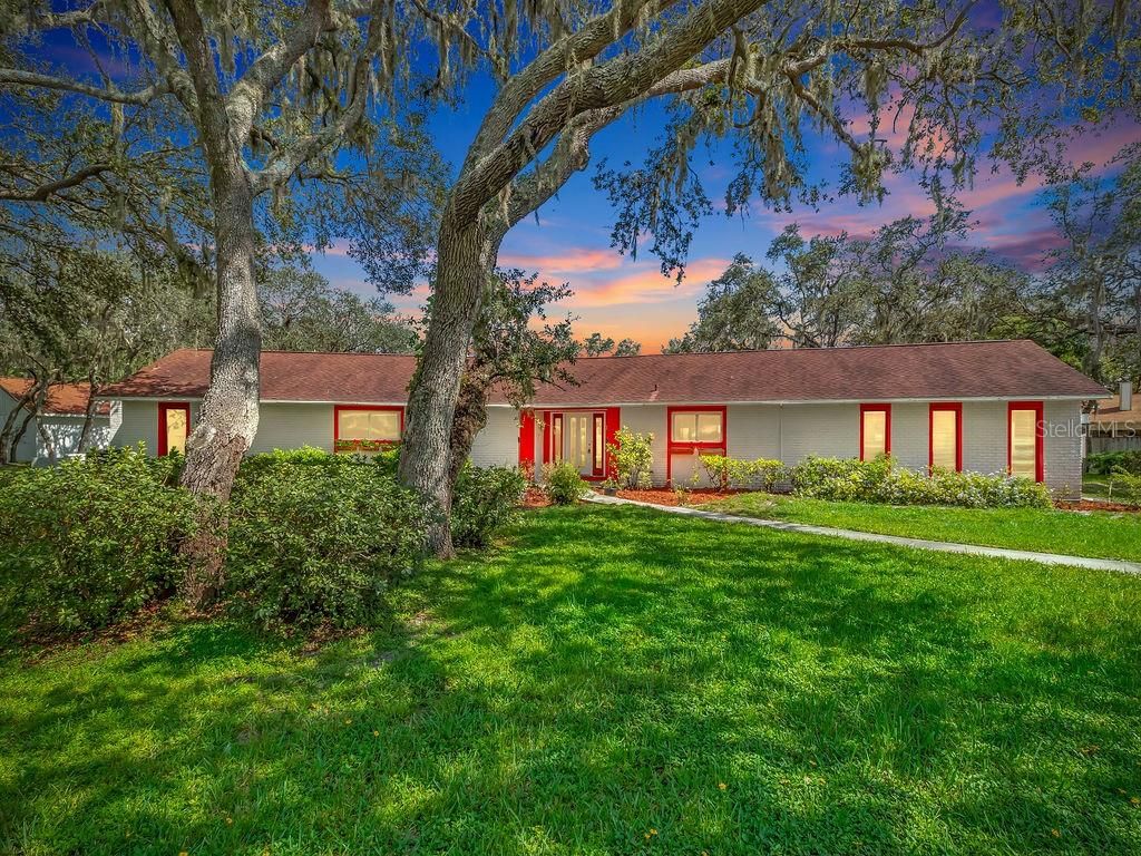 Photo of 4509 Hickory Creek Lane, Brandon, FL 33511 (MLS # TB8419722)