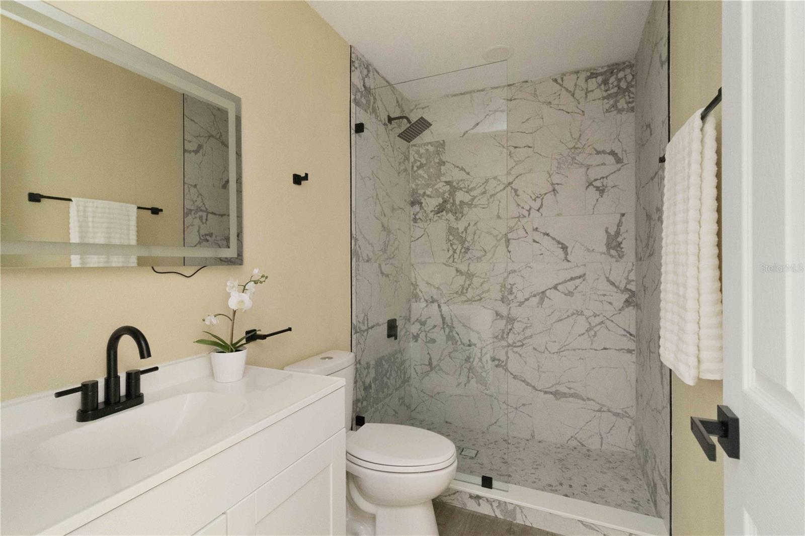 LAKE ARROWHEAD - Residential