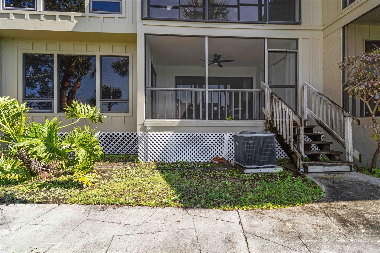 LAKE ARROWHEAD - Residential