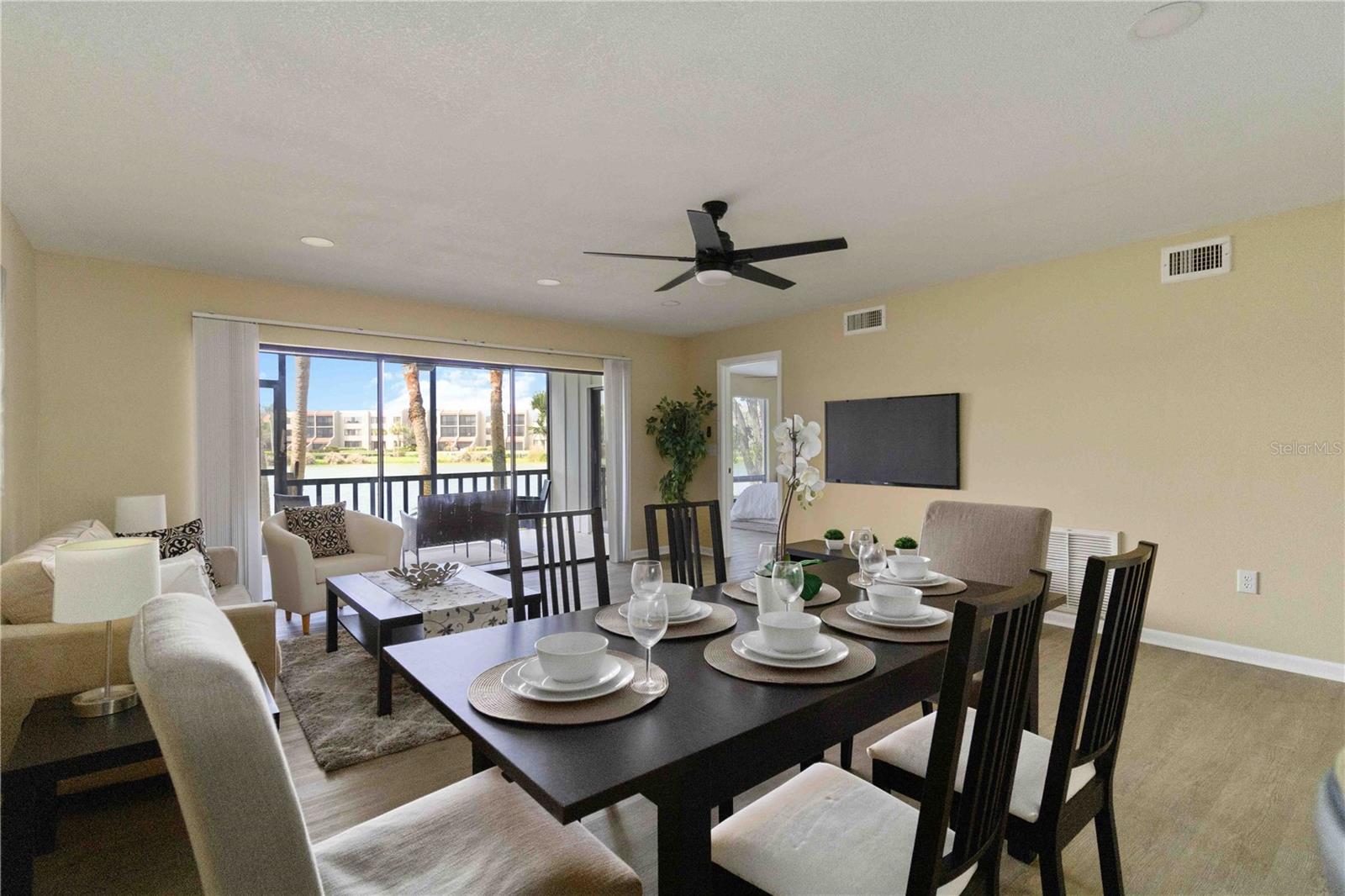 LAKE ARROWHEAD - Residential