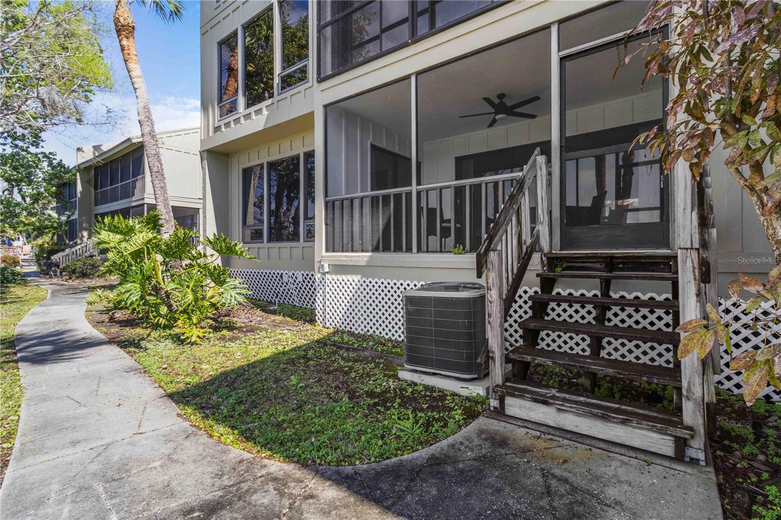 LAKE ARROWHEAD - Residential