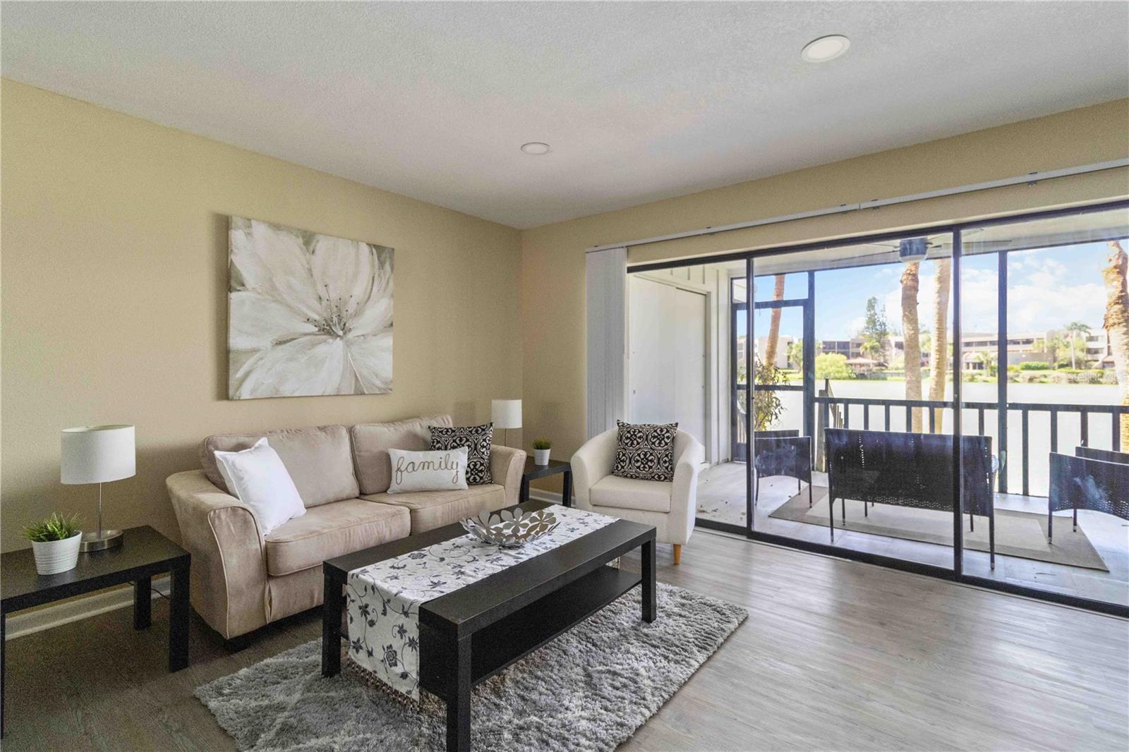 LAKE ARROWHEAD - Residential