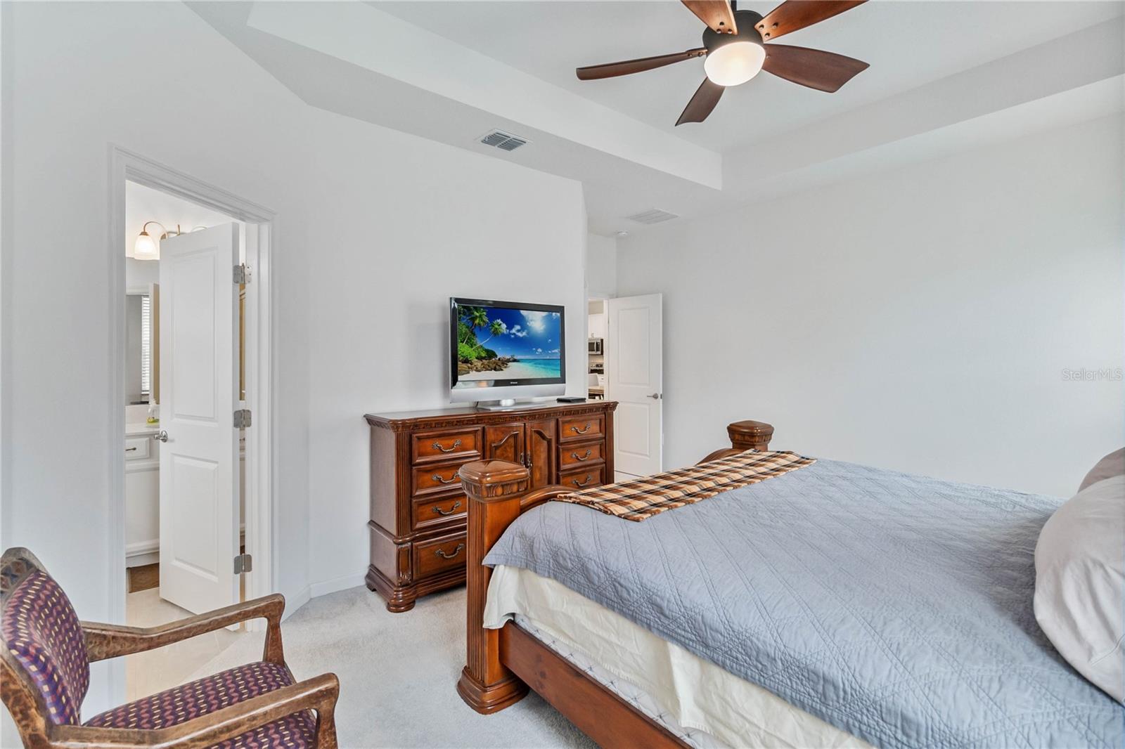 GOLDEN RDG - Residential
