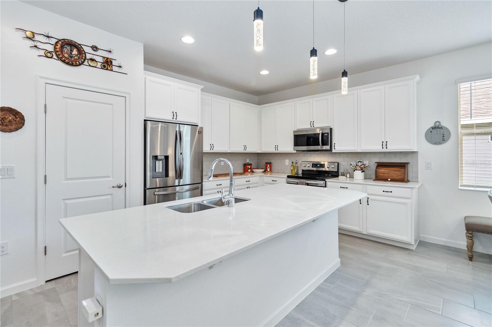 413 SAPPHIRE DRIVE