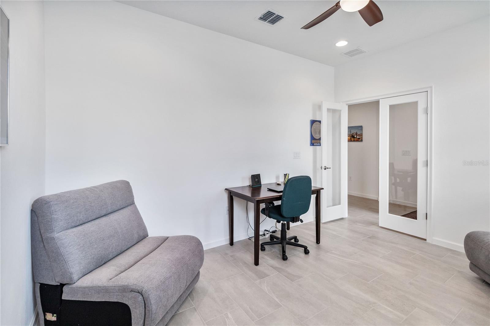 GOLDEN RDG - Residential