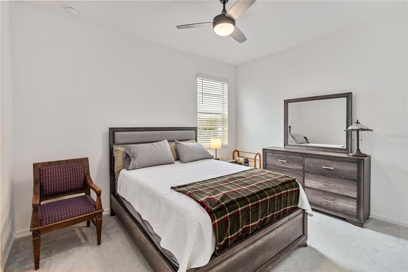 GOLDEN RDG - Residential