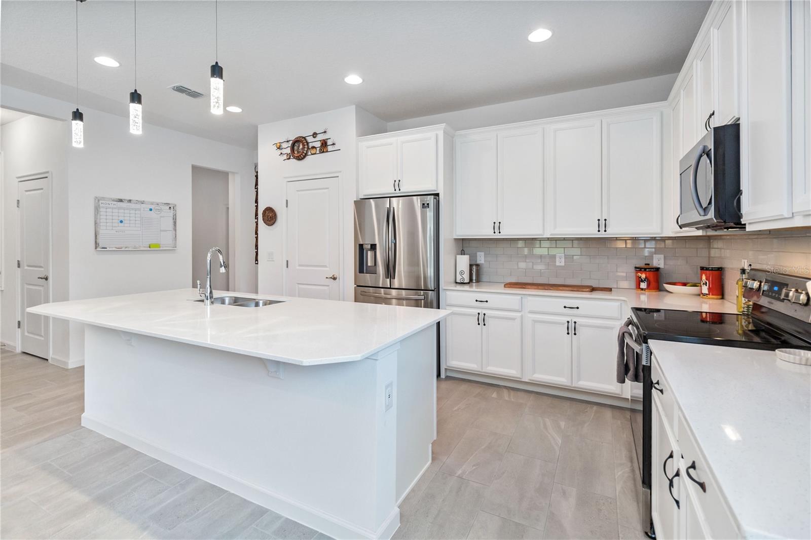 413 SAPPHIRE DRIVE