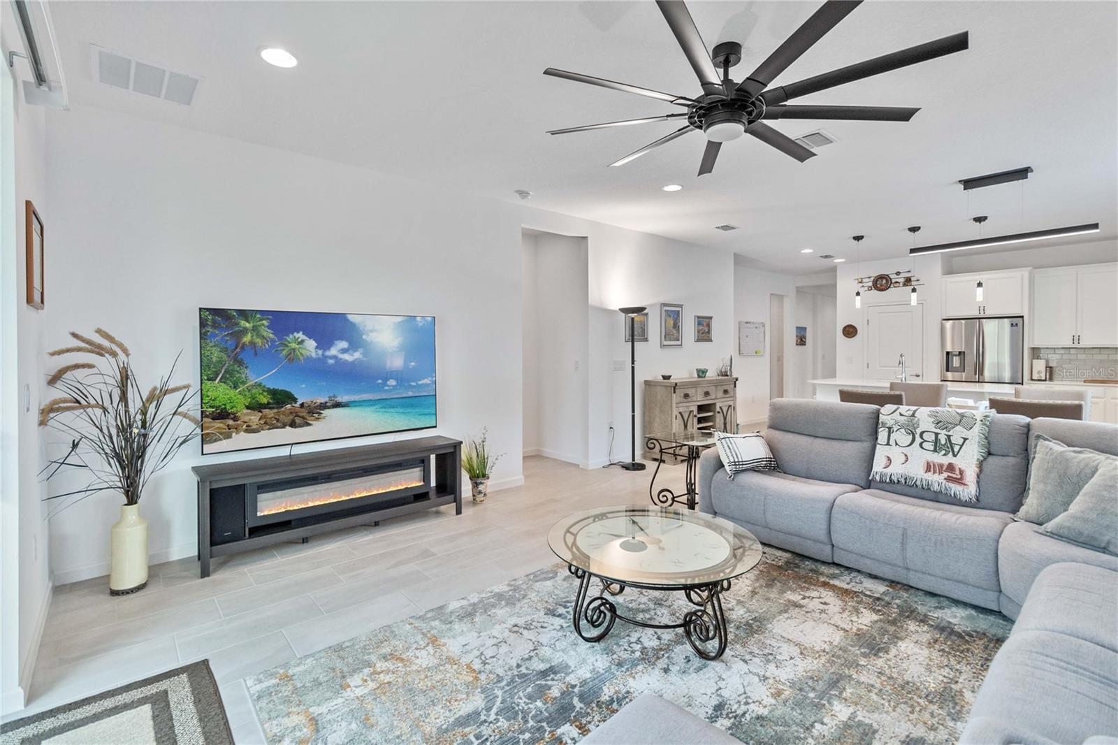 GOLDEN RDG - Residential