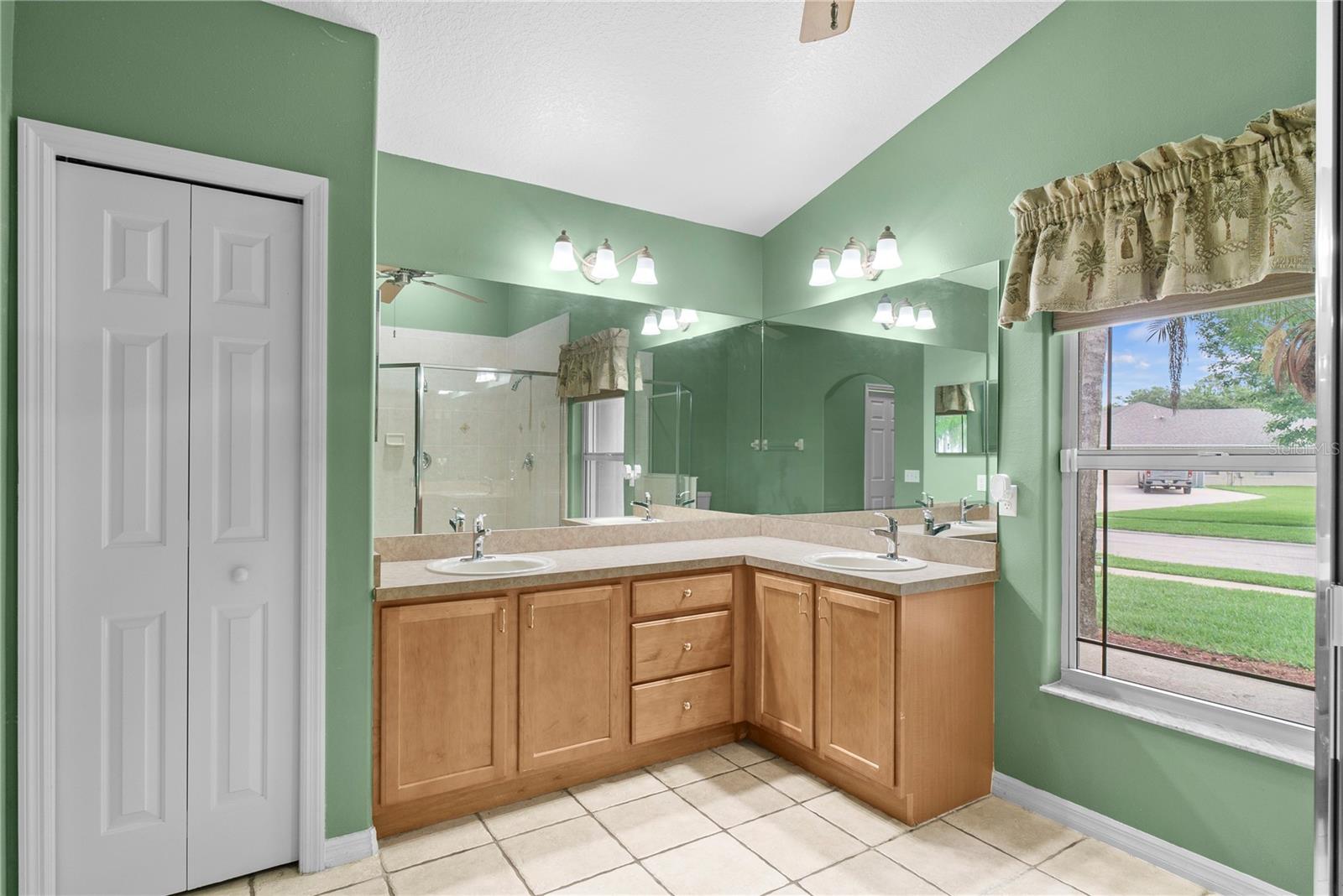 EAST LAKE RESV NARCOOSSEE UNIT 01 - Residential