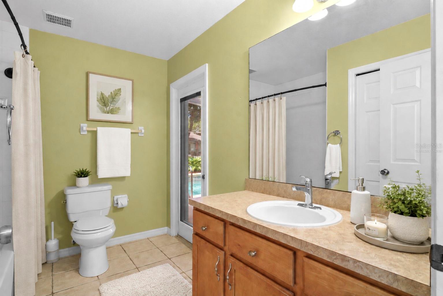 EAST LAKE RESV NARCOOSSEE UNIT 01 - Residential