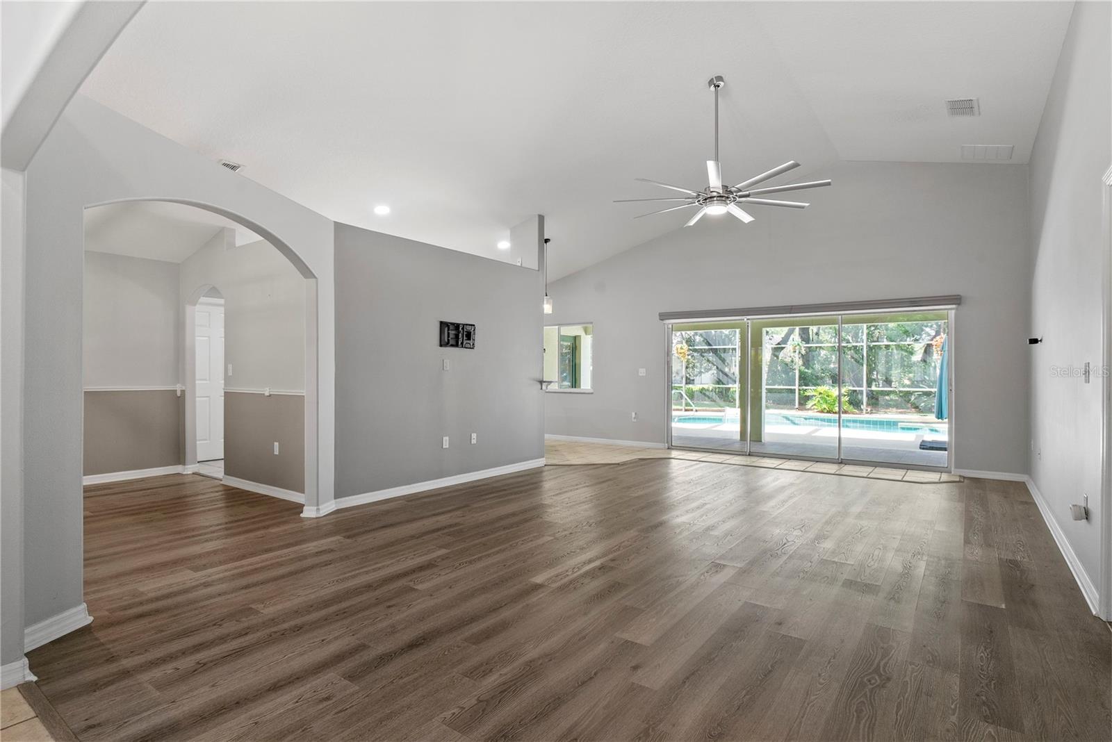 EAST LAKE RESV NARCOOSSEE UNIT 01 - Residential