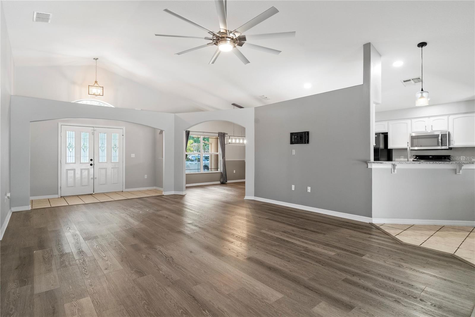 EAST LAKE RESV NARCOOSSEE UNIT 01 - Residential