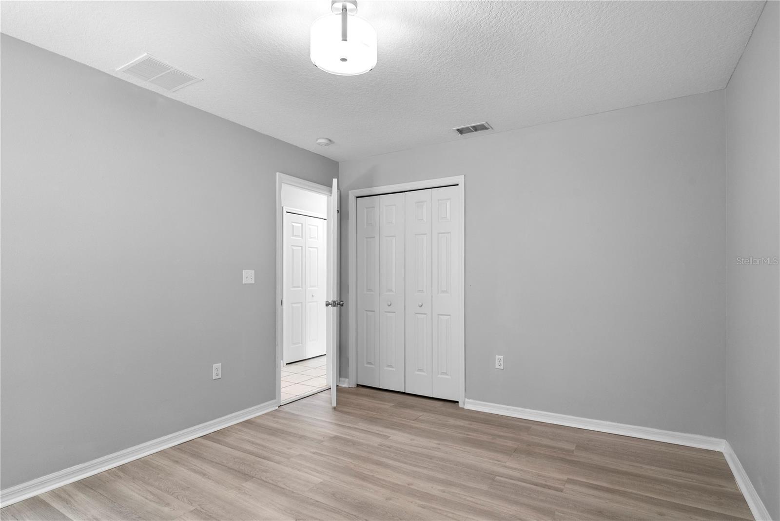 EAST LAKE RESV NARCOOSSEE UNIT 01 - Residential