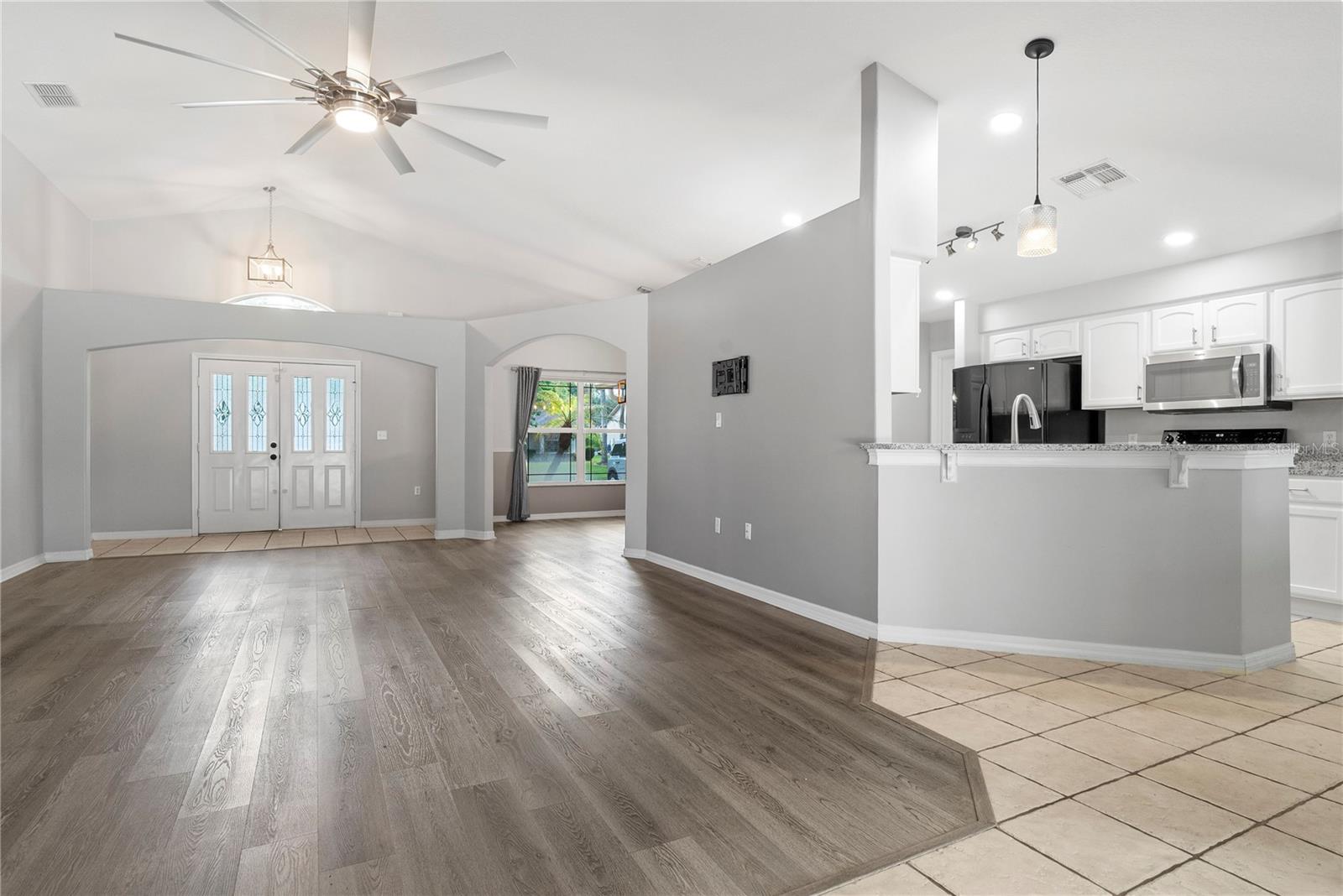 EAST LAKE RESV NARCOOSSEE UNIT 01 - Residential
