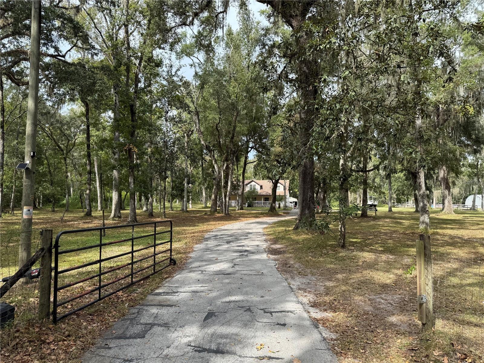 W1/2 OF SE1/4 OF NW1/4 OF NE1/4 ORB 398 PGS 164 & - Residential