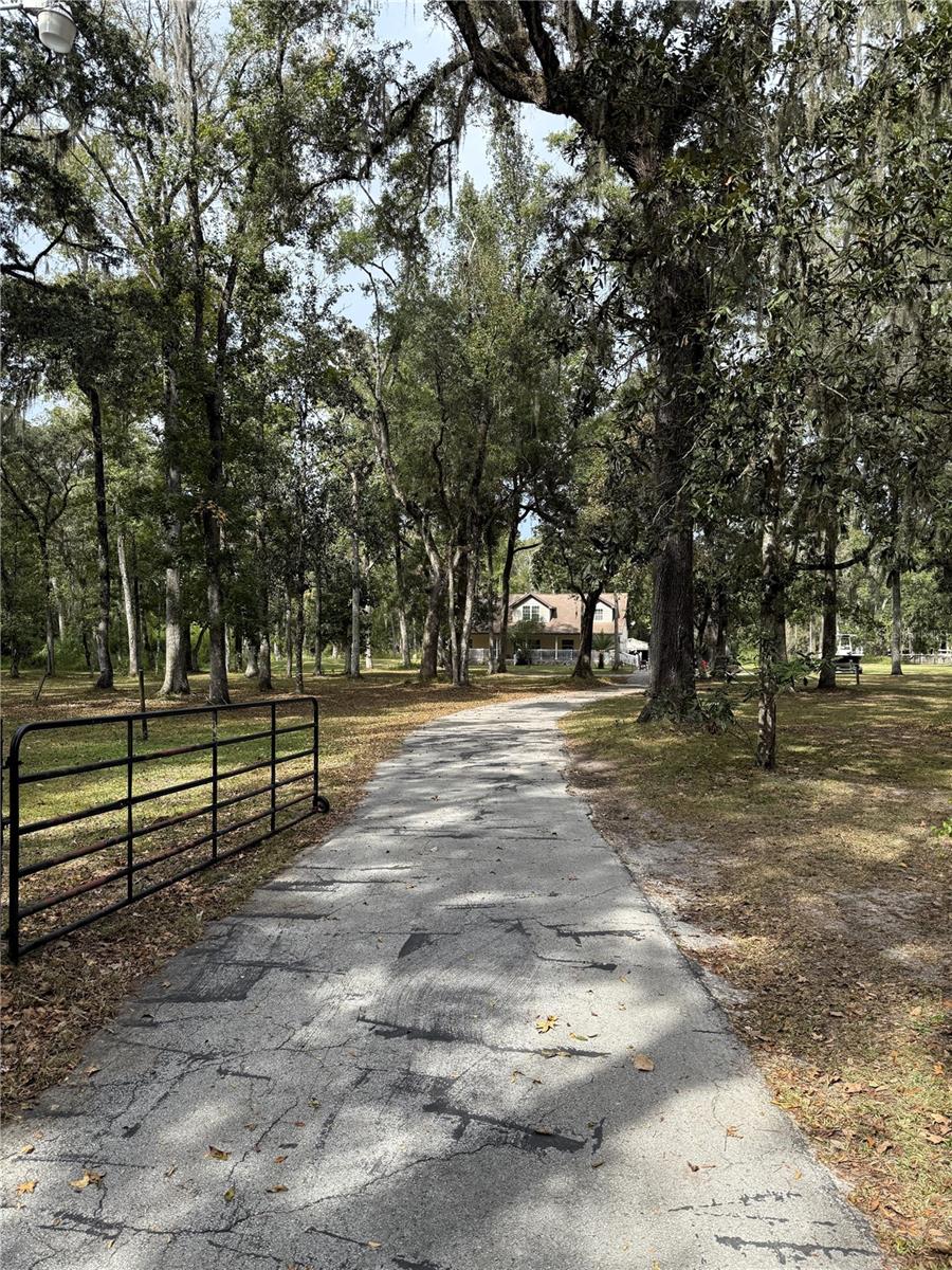 W1/2 OF SE1/4 OF NW1/4 OF NE1/4 ORB 398 PGS 164 & - Residential