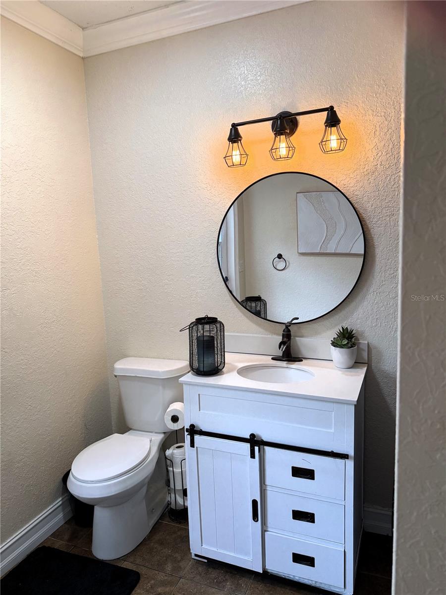 W1/2 OF SE1/4 OF NW1/4 OF NE1/4 ORB 398 PGS 164 & - Residential