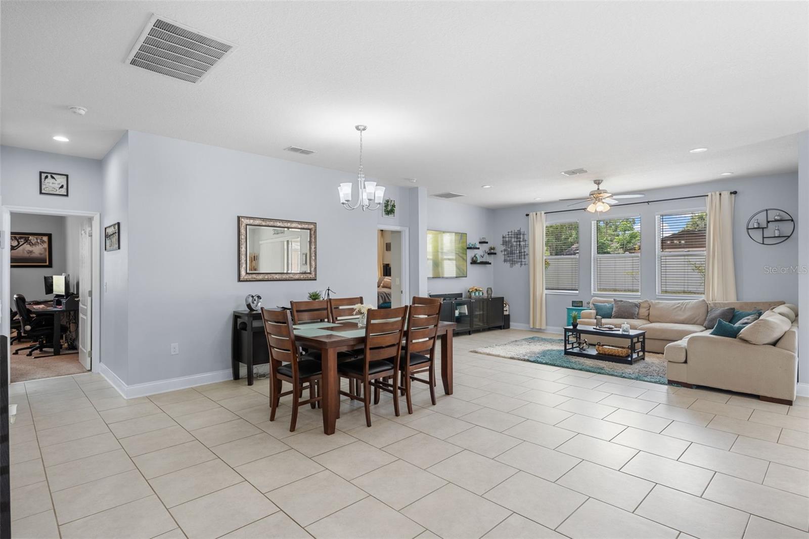 604 FOSTERS GROVE LOOP