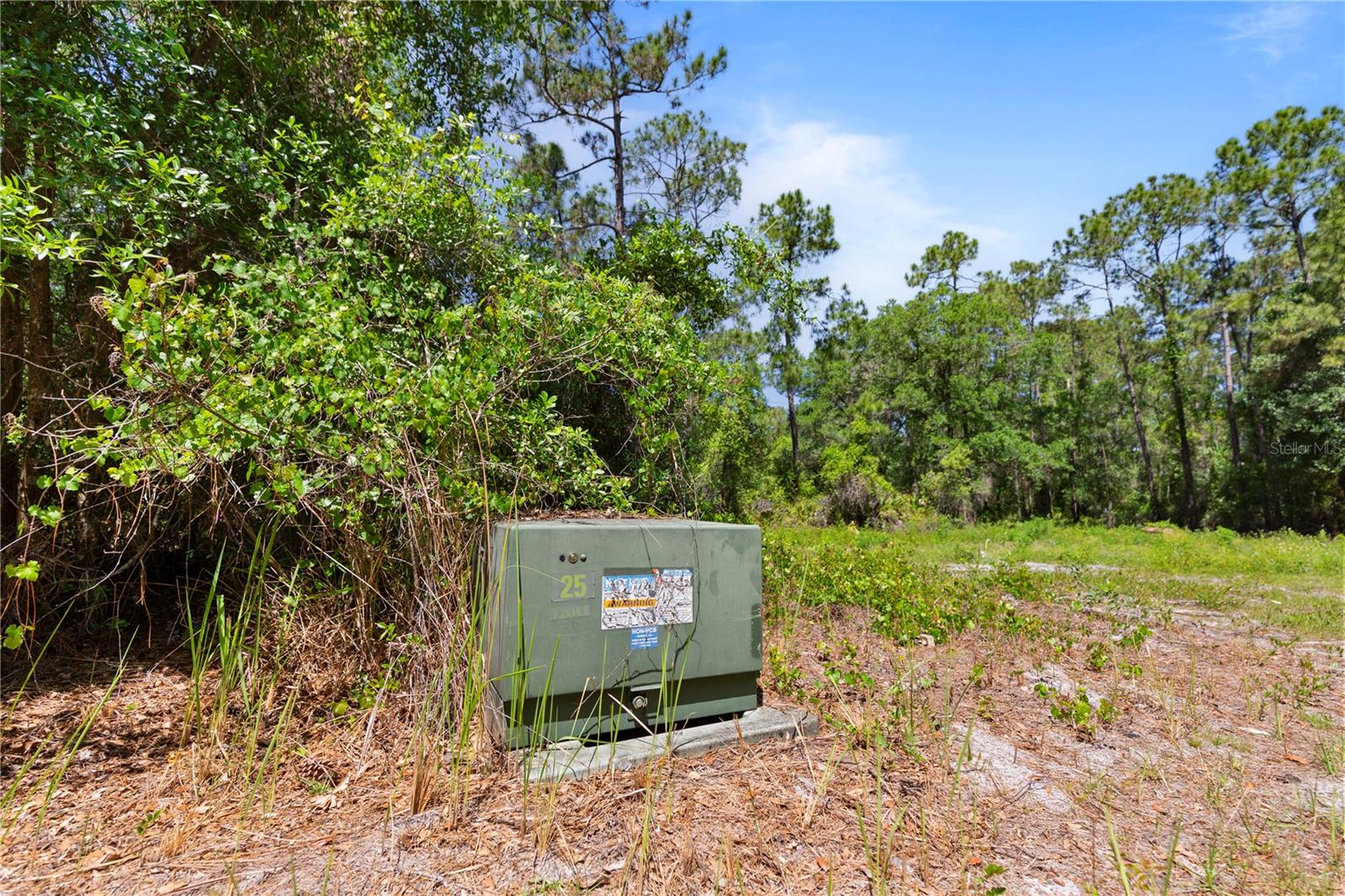 GROVELAND FARMS 15-23-25 - Land