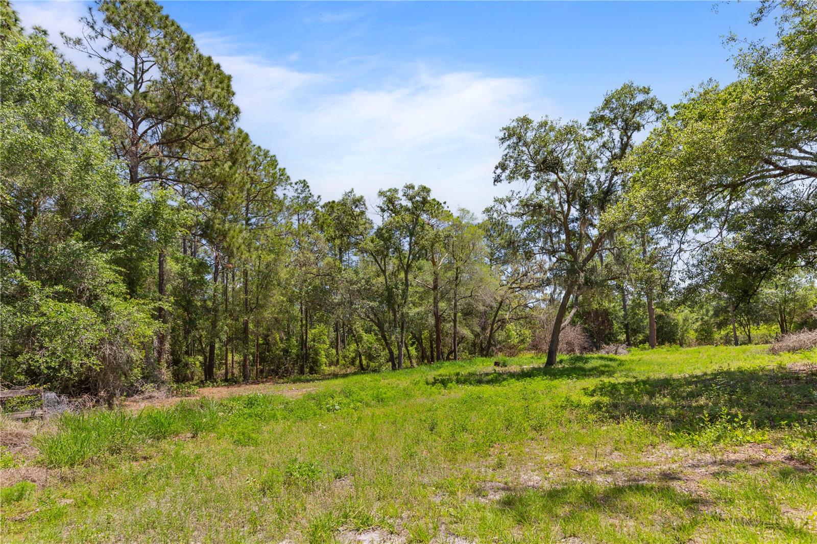 GROVELAND FARMS 15-23-25 - Land