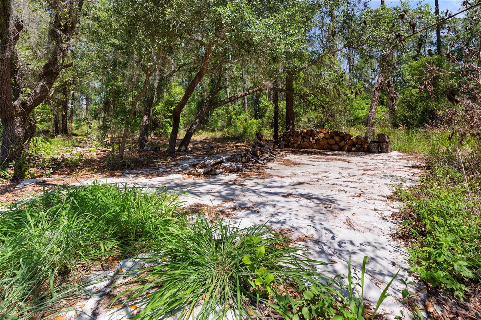 GROVELAND FARMS 15-23-25 - Land