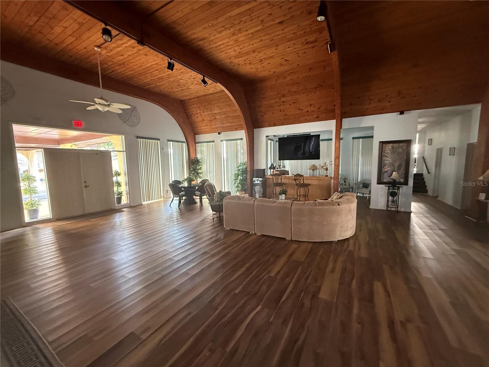 WATERS EDGE 2 CONDO - Residential