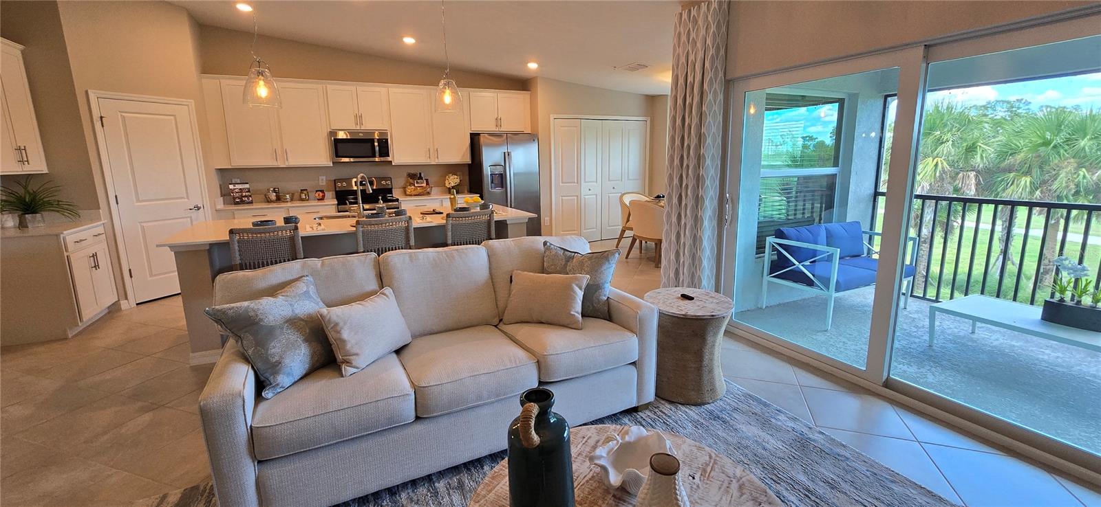 VERANDA I/WELLEN PARK PH I BLDG - Residential