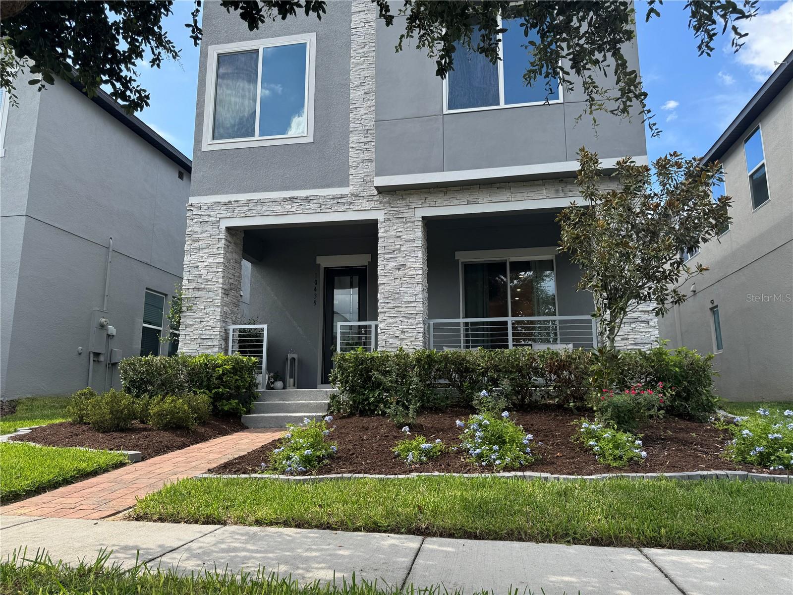10439 AUSTRINA OAK LOOP