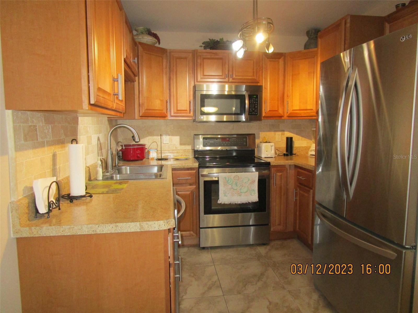 Photo 9 of 27 of 1614 BERWICK CT A house