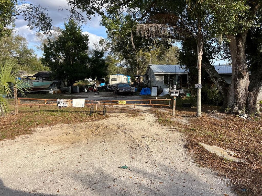 Photo of 1880 SE 1st Avenue, Arcadia, FL 34266 (MLS # TB8487727)