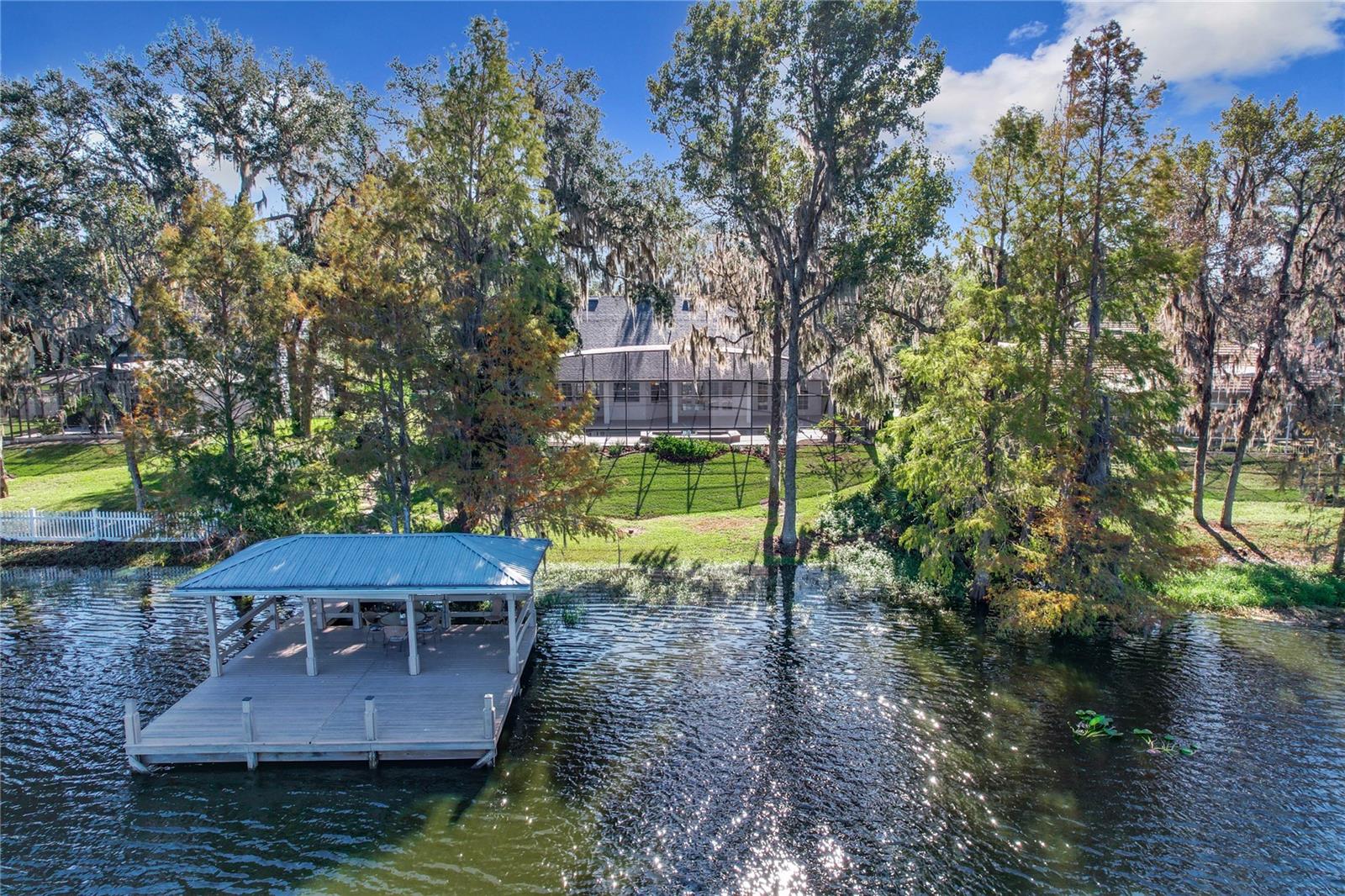 972 OAKPOINT CIRCLE