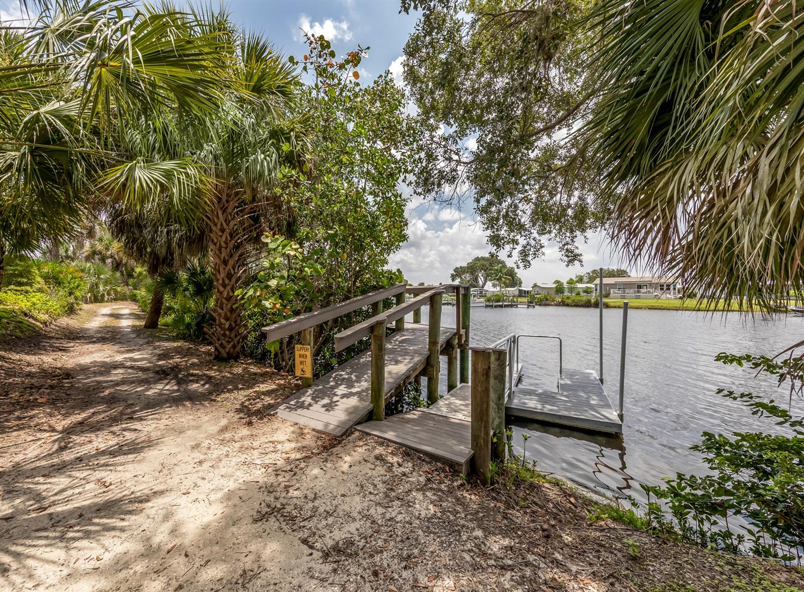RIVERWALK MHP CO-OP - Residential