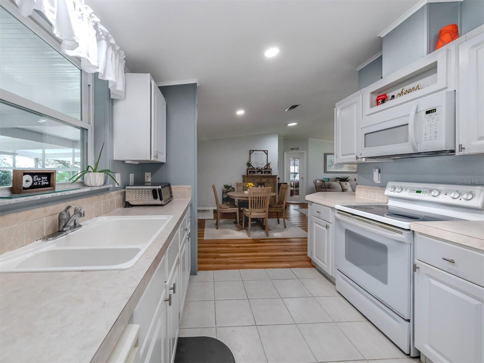RIVERWALK MHP CO-OP - Residential