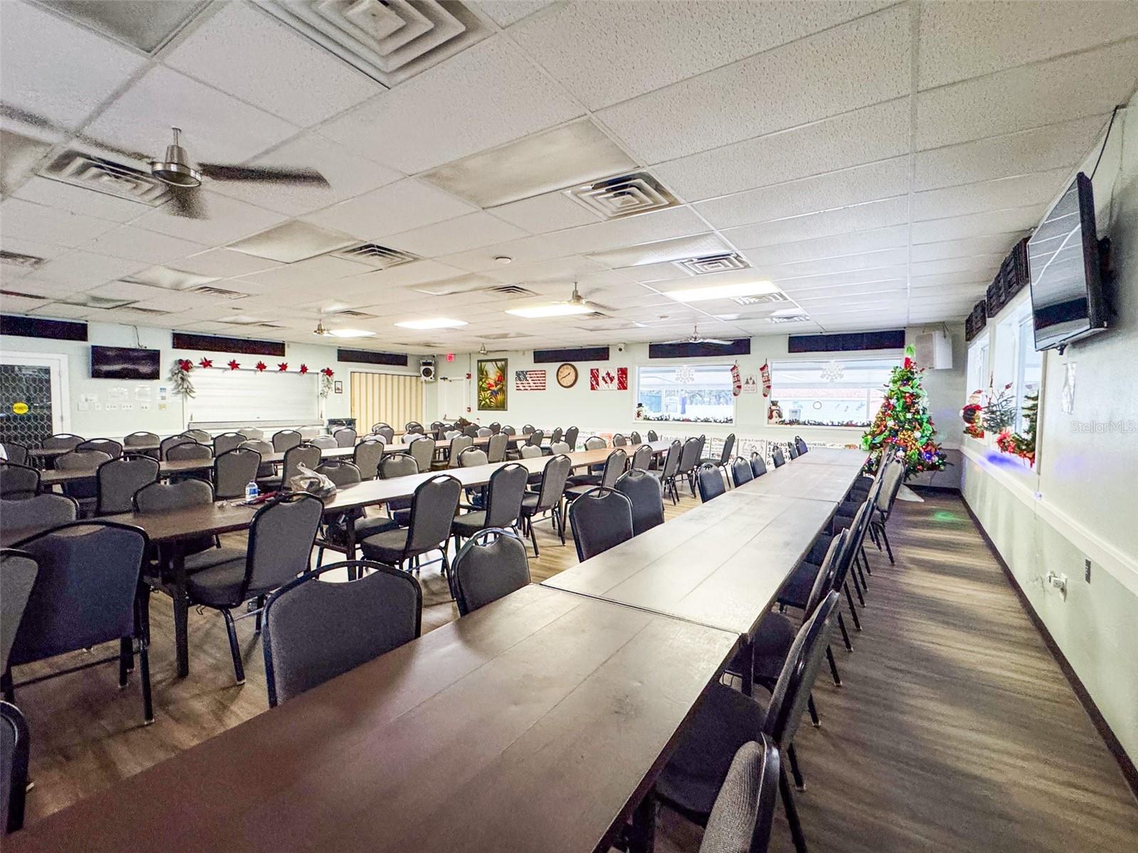 SADDLEBAG LAKE - Residential