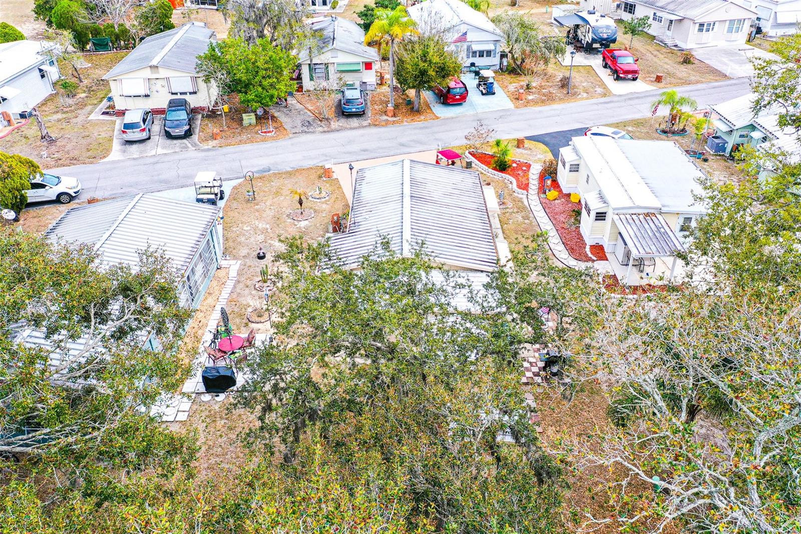 SADDLEBAG LAKE - Residential