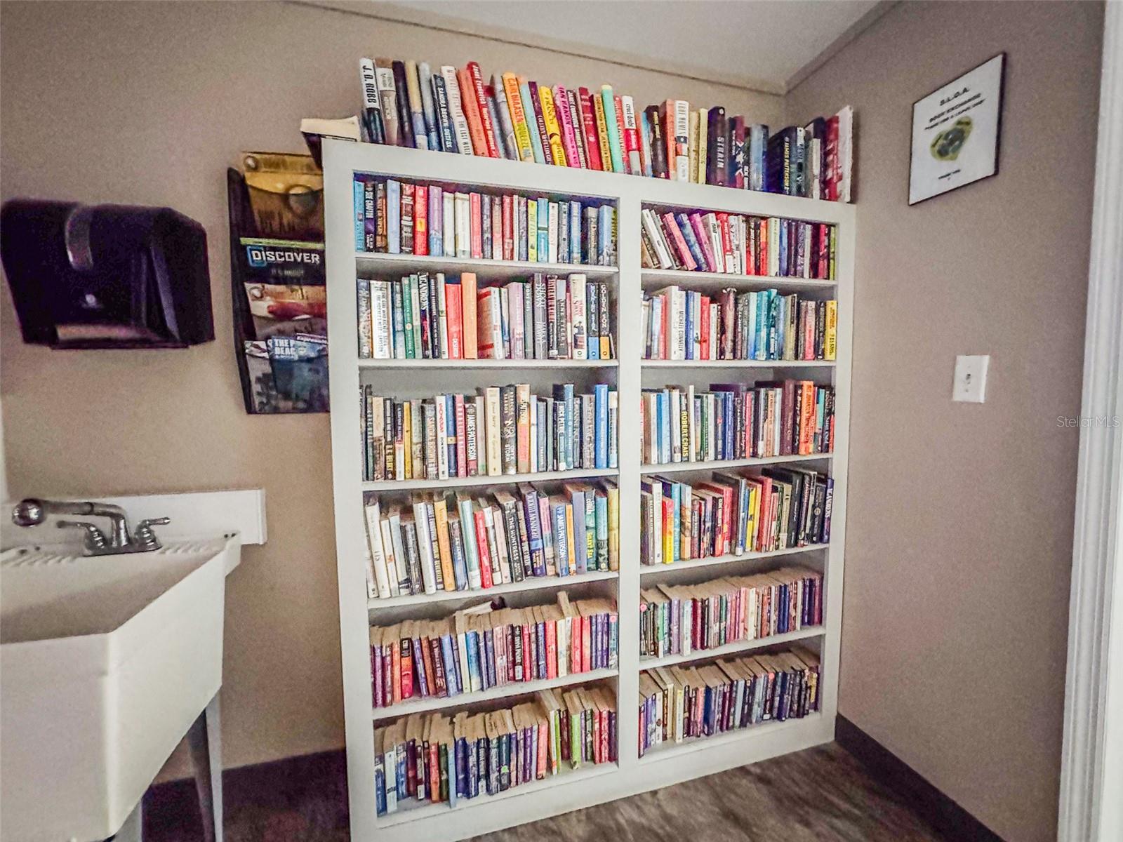 SADDLEBAG LAKE - Residential