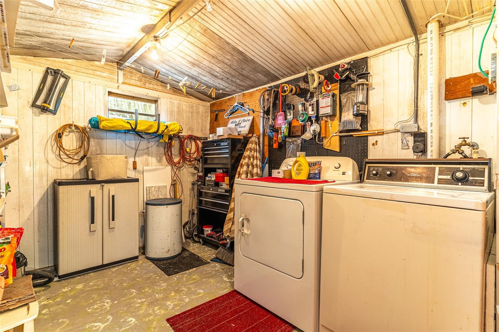 SADDLEBAG LAKE - Residential