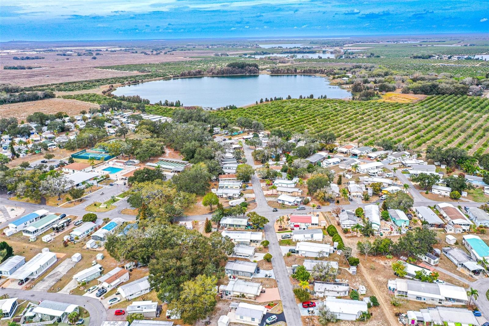 SADDLEBAG LAKE - Residential