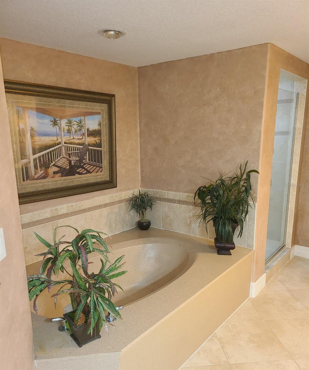 MEDITERRANEAN CONDO - Residential