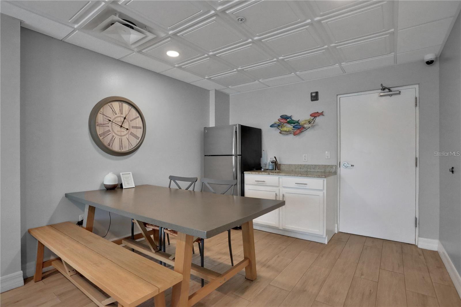 MEDITERRANEAN CONDO - Residential