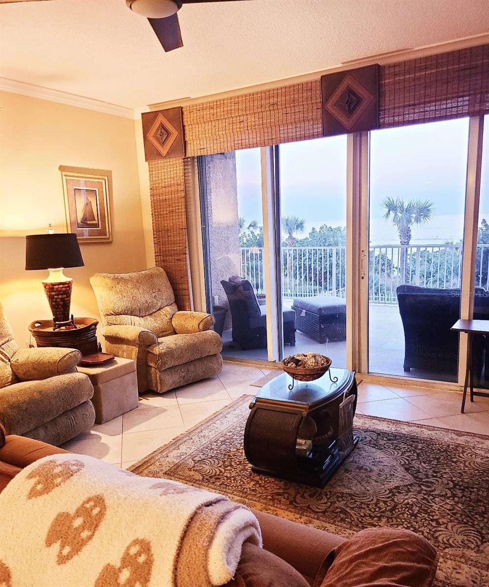 MEDITERRANEAN CONDO - Residential