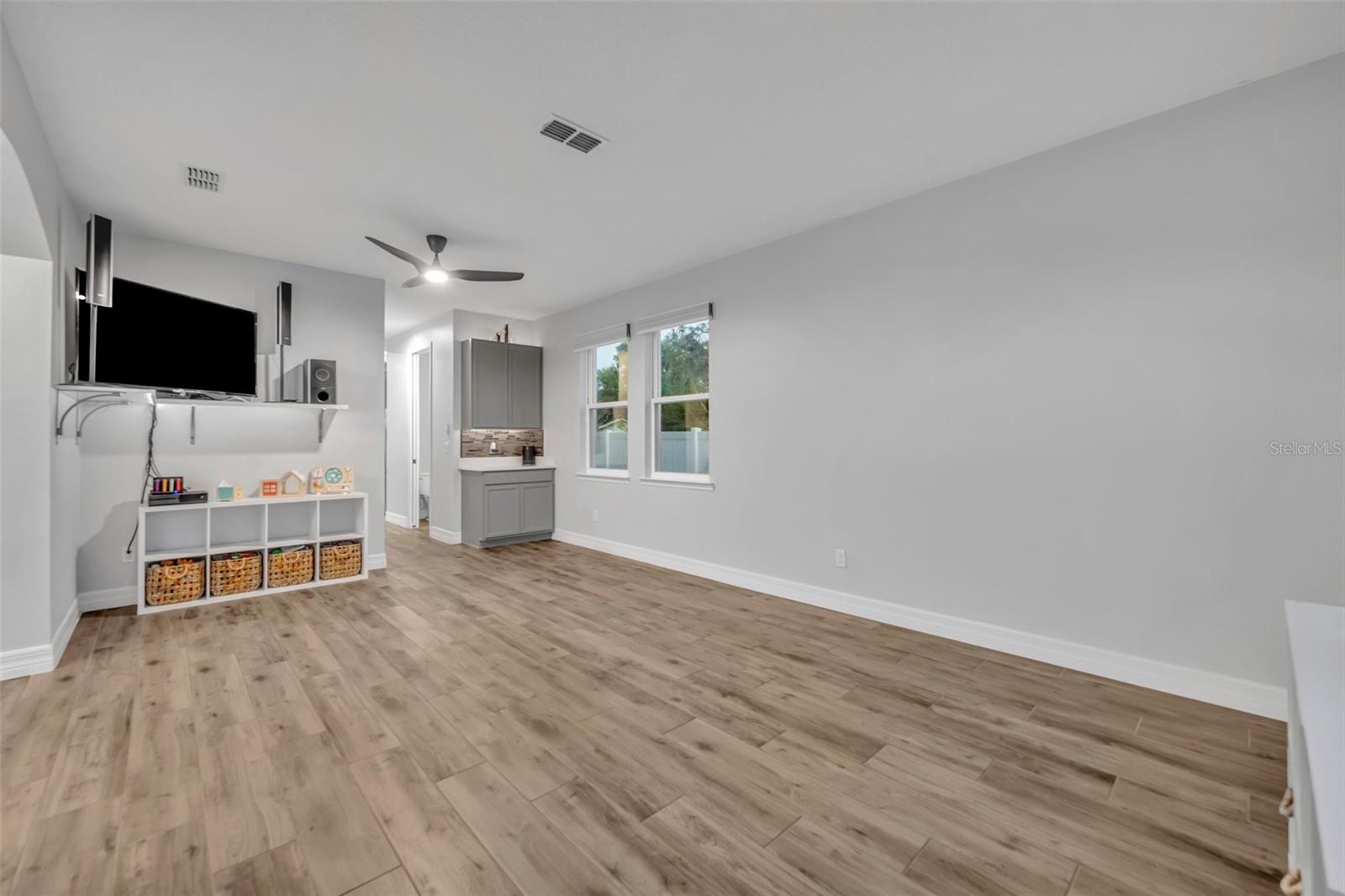 OAKLEY PLACE - Residential