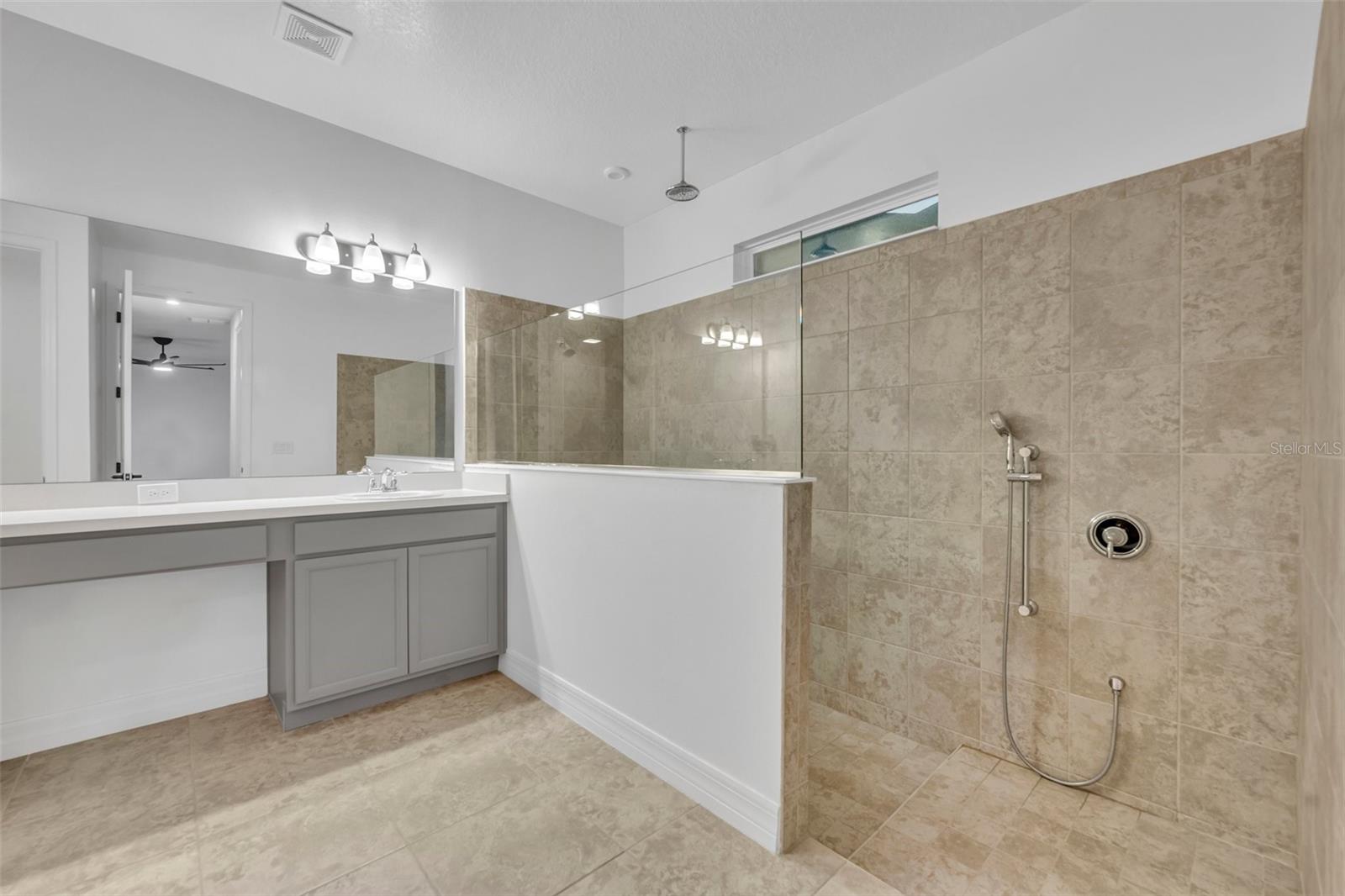 OAKLEY PLACE - Residential