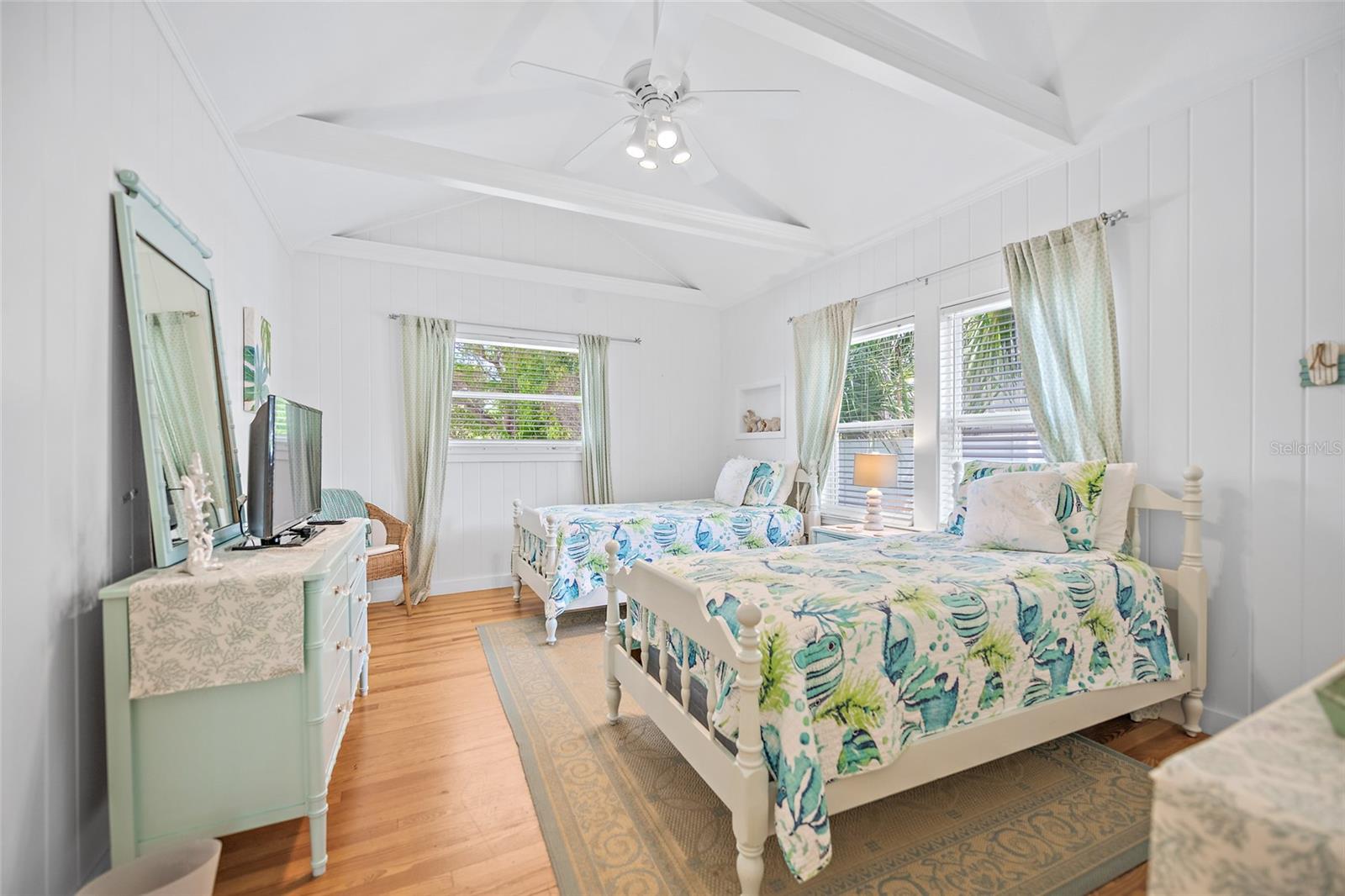 DERRINGERS RESUB - Residential