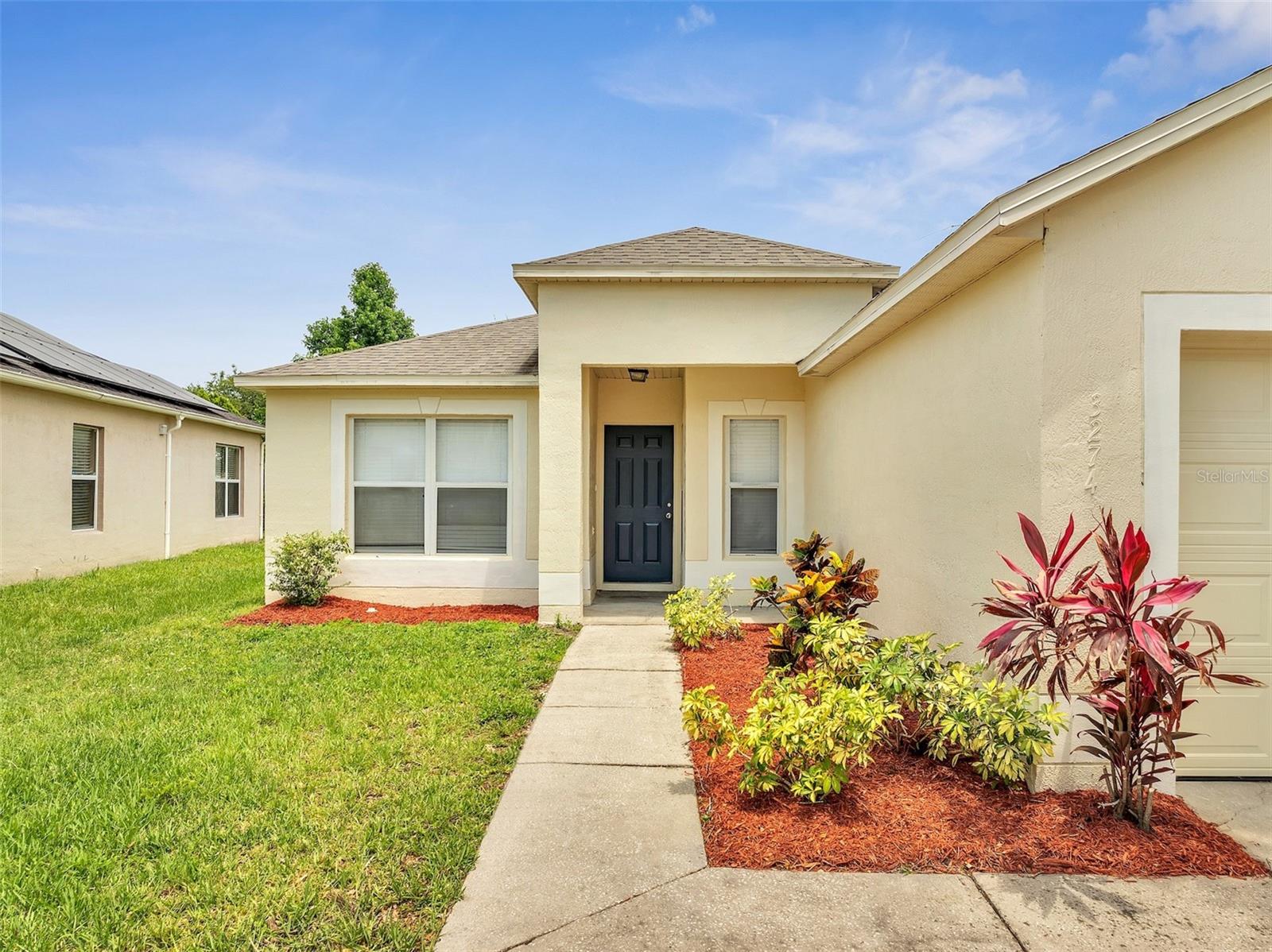 3274 HUNTERS CHASE LOOP