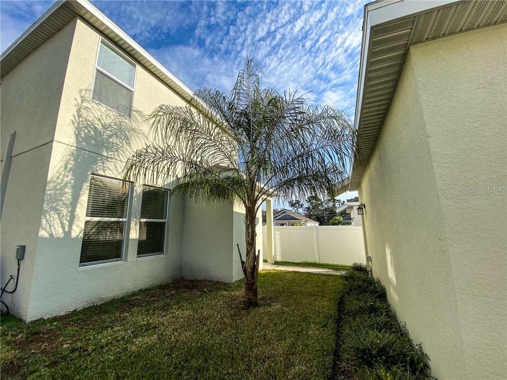 STOREY GROVE PHASE 1B-2 94/53 LOT 209 - Residential Lease