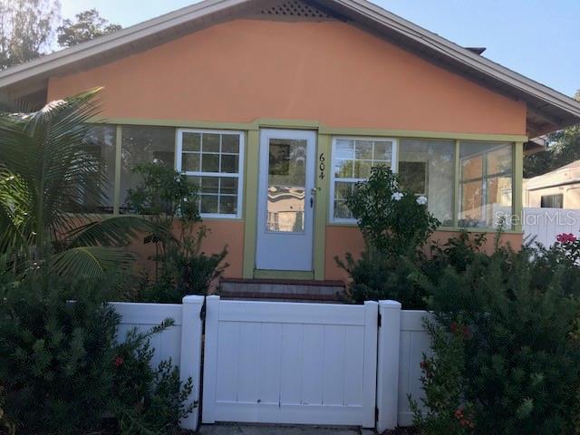 ANNUAL RENT. Great 2 Bedroom/ 1 Bath house. Beautiful sunny porch, central AC. Walking distance to downtown Clearwater and Dunedin. Short distance to shopping, restaurant and Gulf Beaches. Electricity, water, trash included in rent. Call for more information and showing!