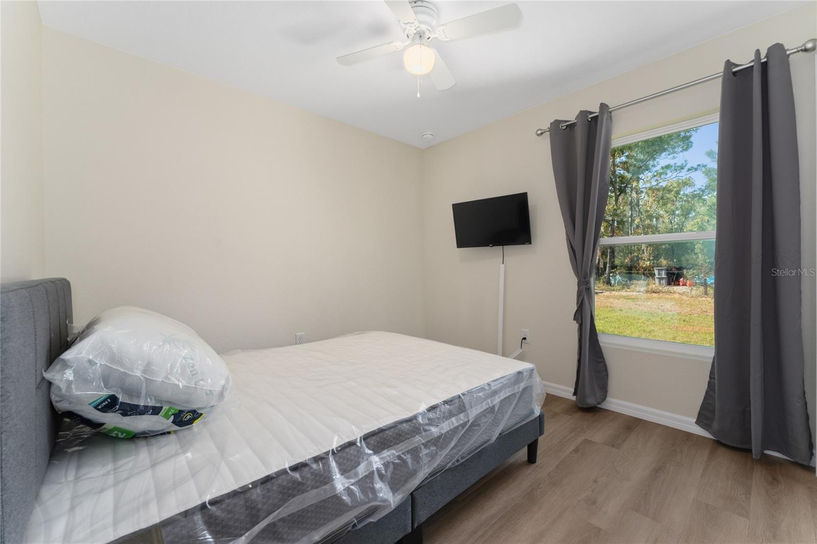 SILVER SHORES UN #33 - Residential Lease