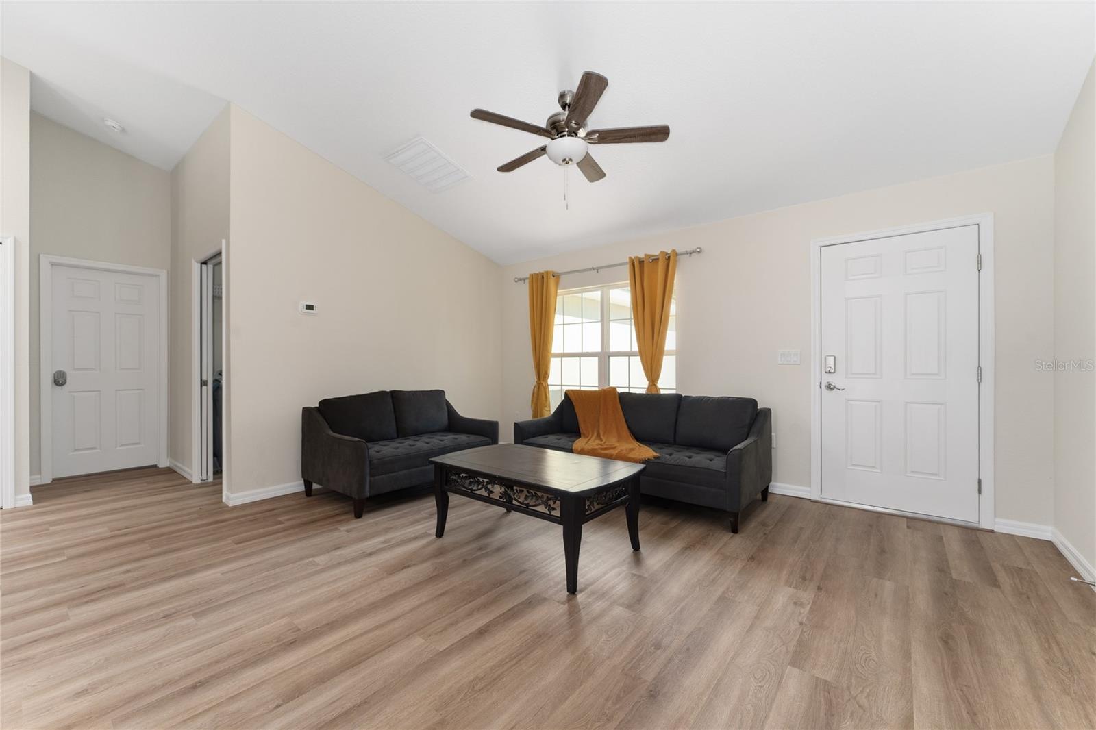 SILVER SHORES UN #33 - Residential Lease